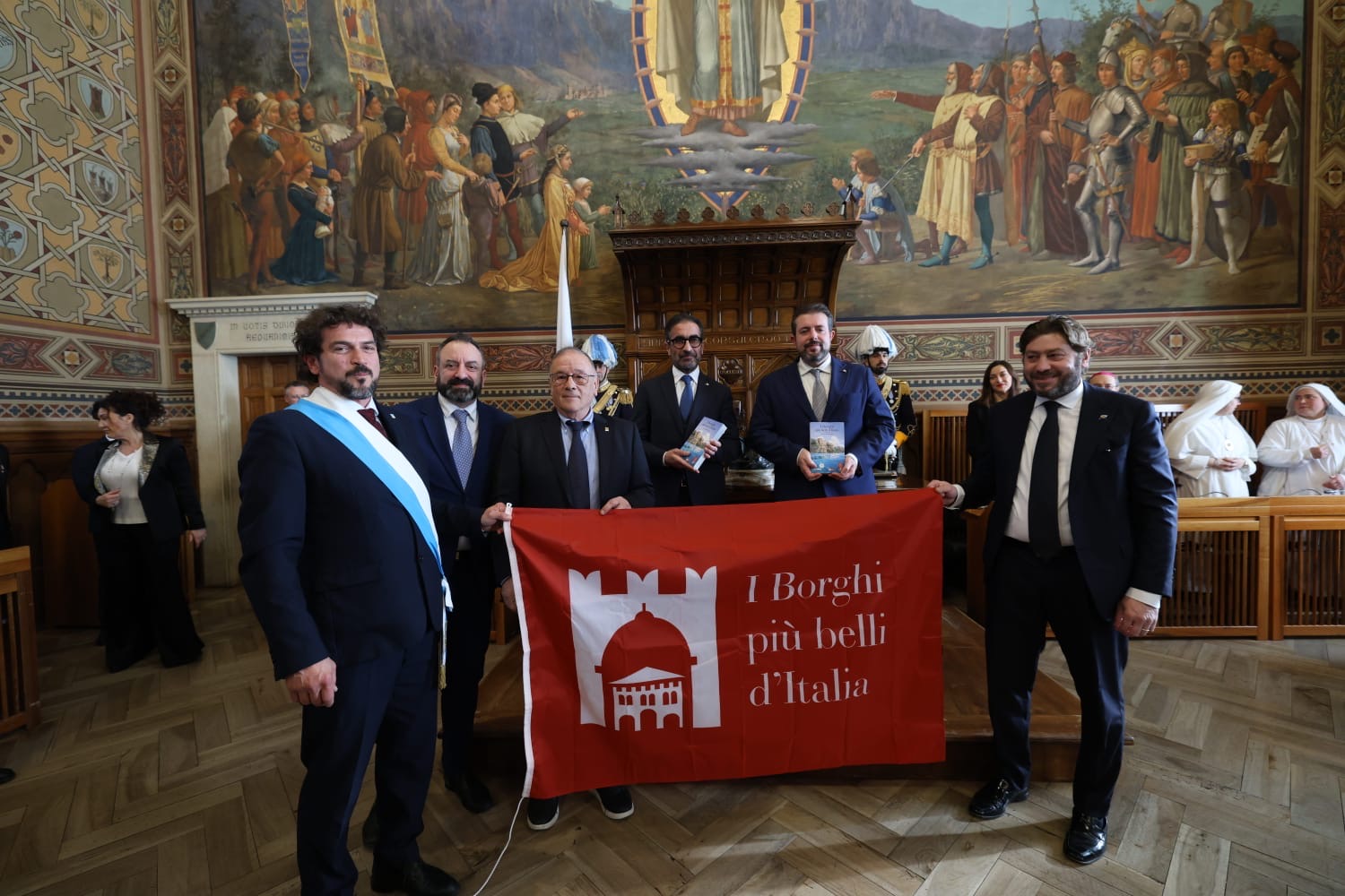 Issata la bandiera de “I Borghi più belli d’Italia